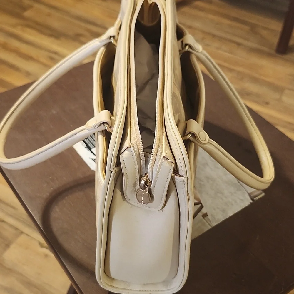 Liz Claiborne Elegant Floral Beige Handbag